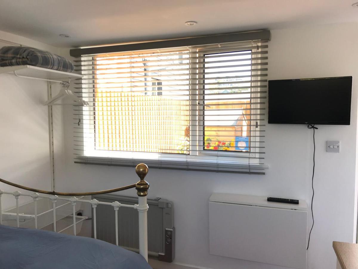 Апартаменты Flat Rocks, With Parking, 100M From Beach Перранпорт Экстерьер фото