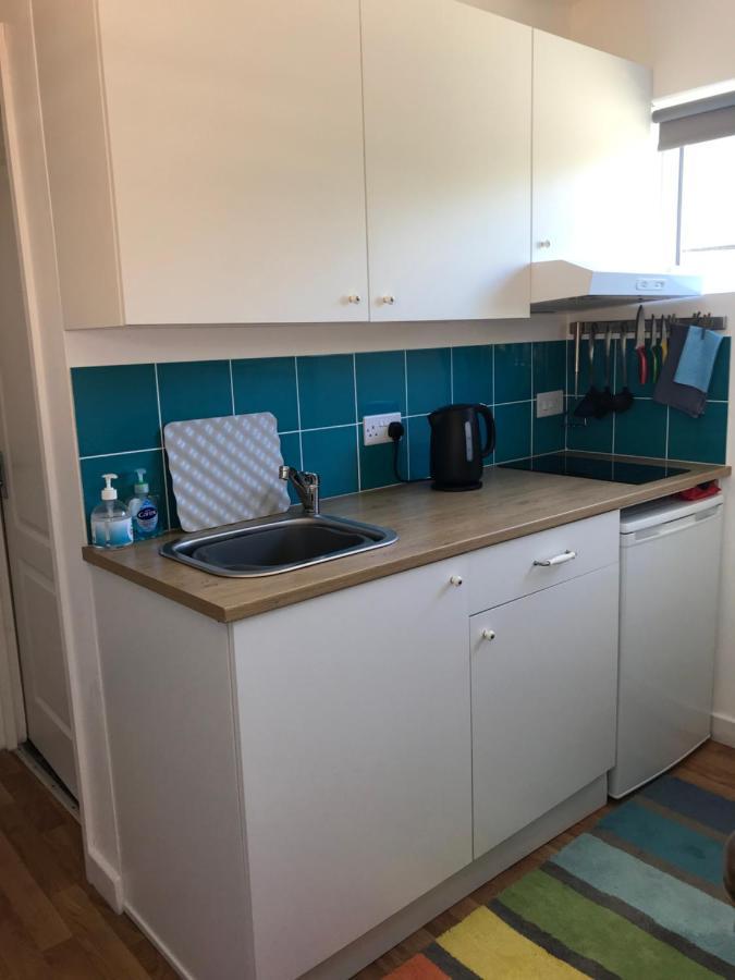 Апартаменты Flat Rocks, With Parking, 100M From Beach Перранпорт Экстерьер фото